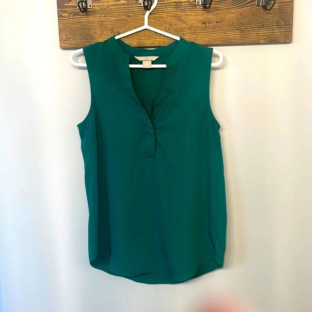H&M green sleeveless blouse size 2